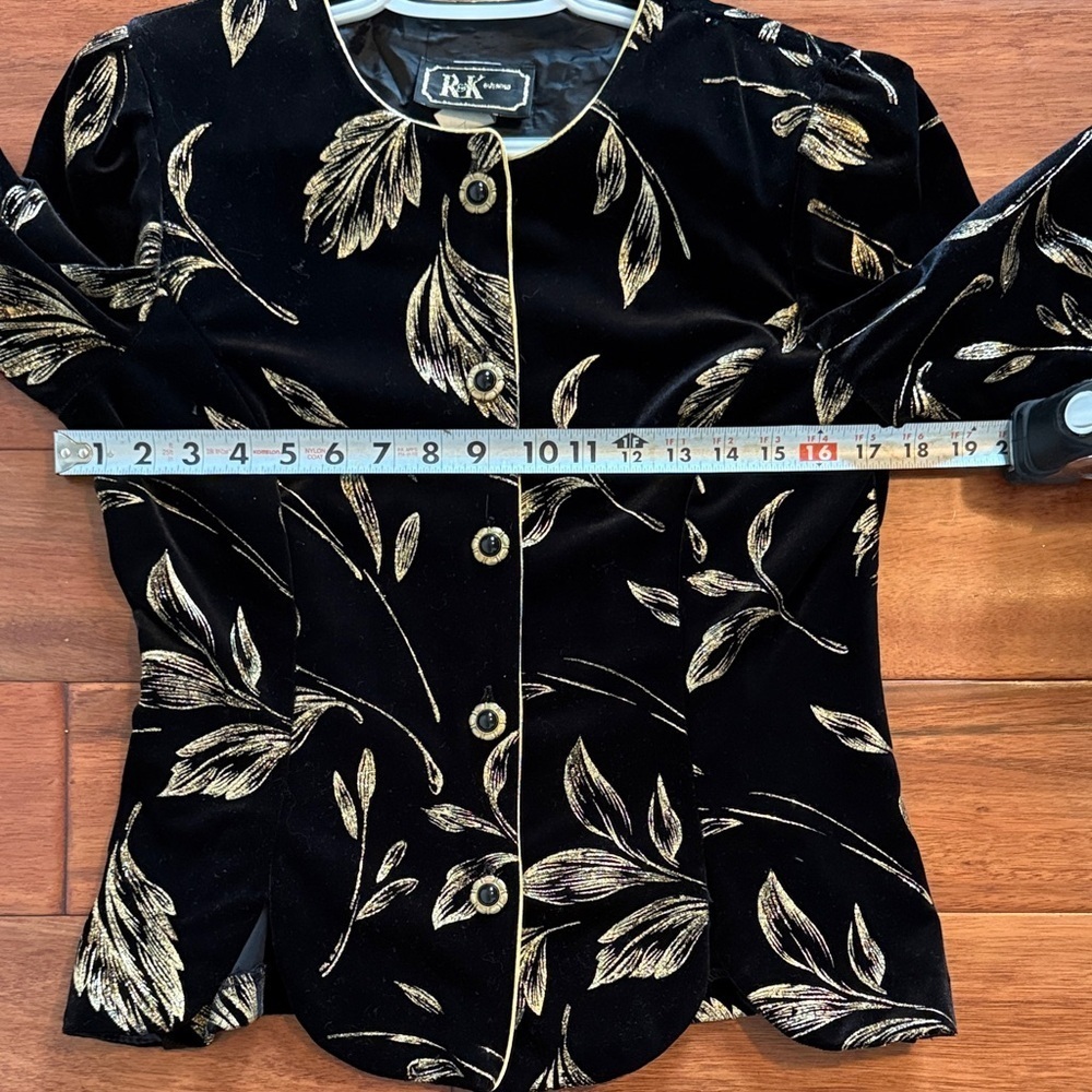 Vintage R&K Evening black velvet with gold accent top EUC Size 12 - Picture 7 of 9